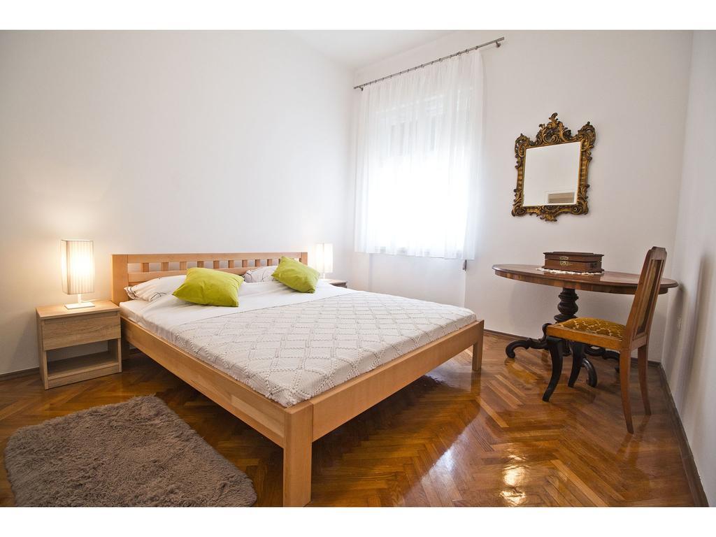 Apartment Grand Split
